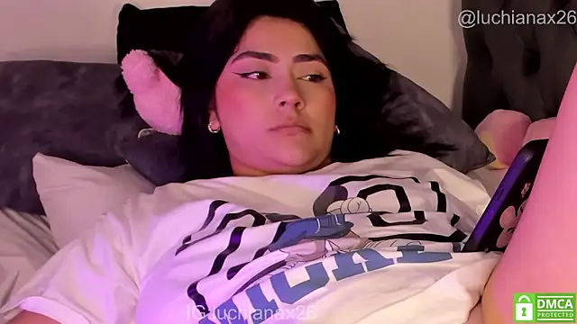 lucy26_ লাইভ XXX চ্যাট