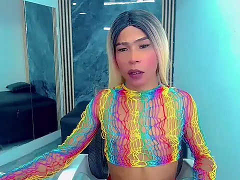 SinnthyaFoxxy 在線直播表演