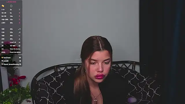 Chat +18 de DelenaRines ao vivo