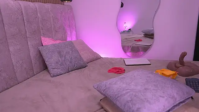 violeta_aroca's Webcam Show