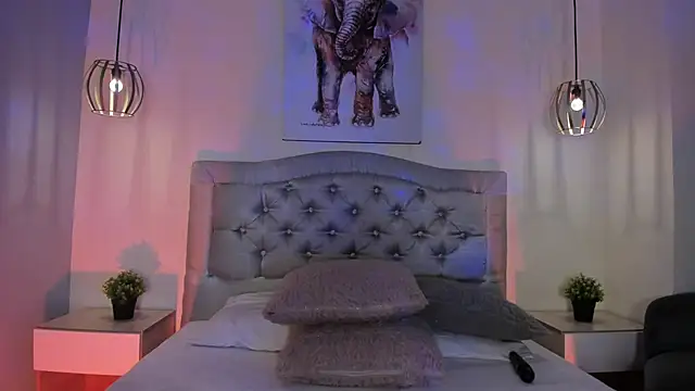 Chat XXX en directo de ayshel__