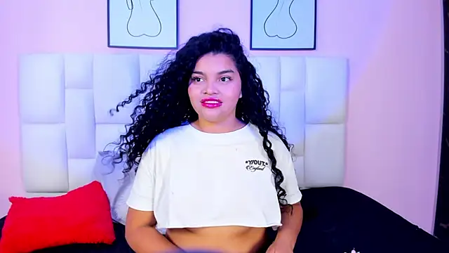 LindaWinter Chat XXX live