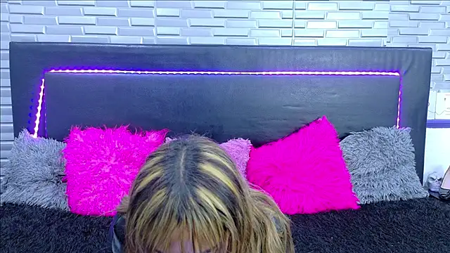 SeraphynLuxoraのライブXXXチャット