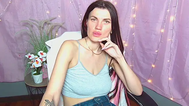 MilaLoona: онлайн-секс-чат