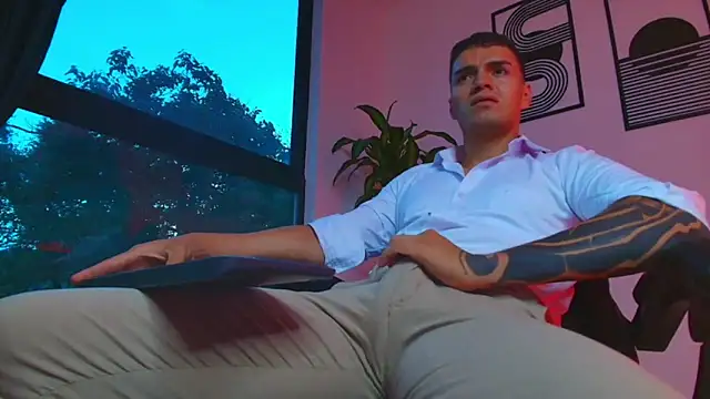 ALPHA_DOMINUS_ webcam show