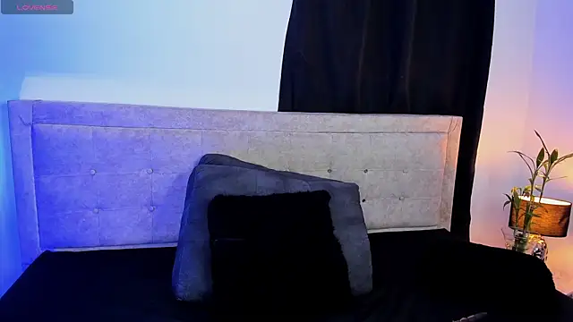 Stormi_Canniggia ওয়েবক্যাম শো