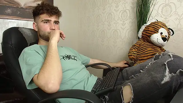 Chat +18 de KyloEast ao vivo