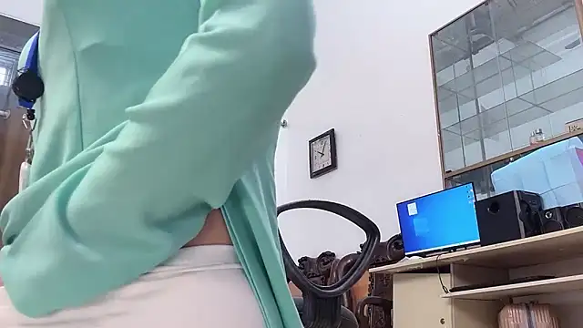 Mono-Stewardesss 网络视讯表演