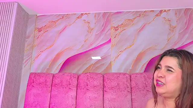 emmacurvy 라이브 XXX 채팅