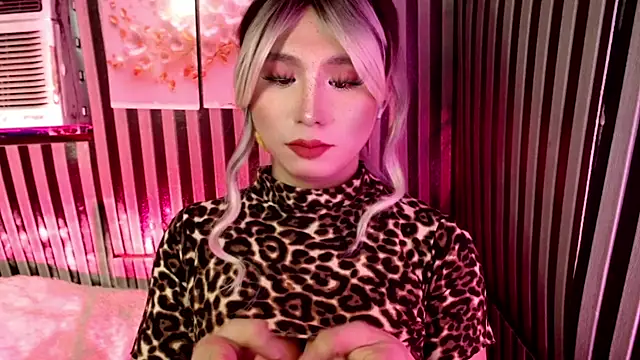 HoresCOCKLUCY 网络视讯表演