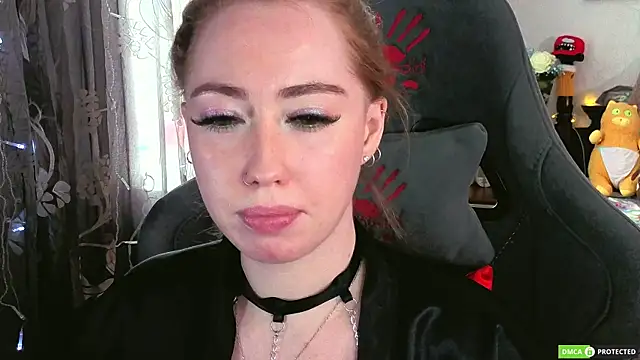 TinaBrook's Live XXX Chat