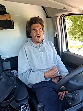 twitshe: διαδικτυακό σόου στην κάμερα