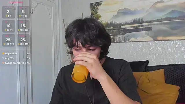 Tyler_durten Chat XXX in diretta