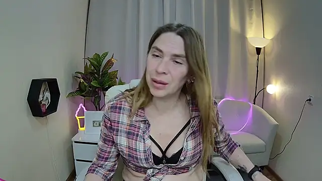 TessaDaybreak's Webcam Show