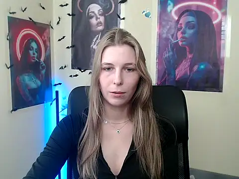 StrangerGin Live XXX chat