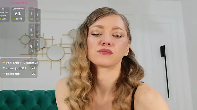 IrisLayne's Webcam Show