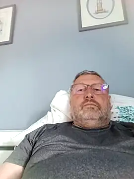 doudou310 élő XXX-chatje