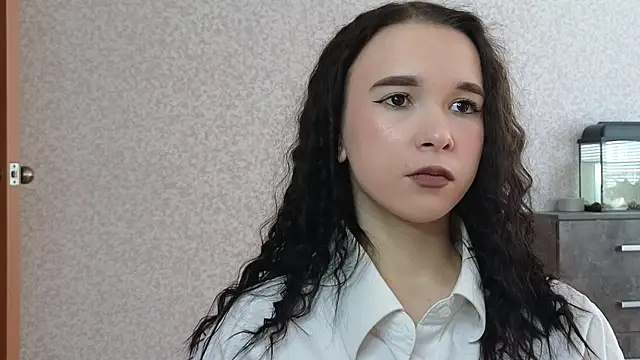 LilithStrangfor: απευθείας συνομιλία ΧΧΧ