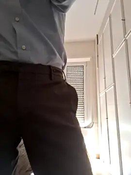 Show modela CuteDaddy92 na web-kameri