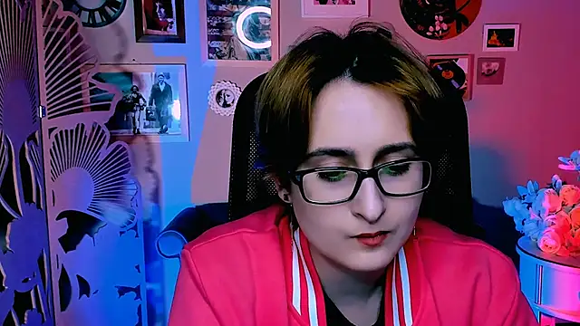 LixeLuna Adlı Modelin Canlı XXX Sohbeti