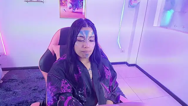 AryahMoonn Adlı Modelin Canlı XXX Sohbeti