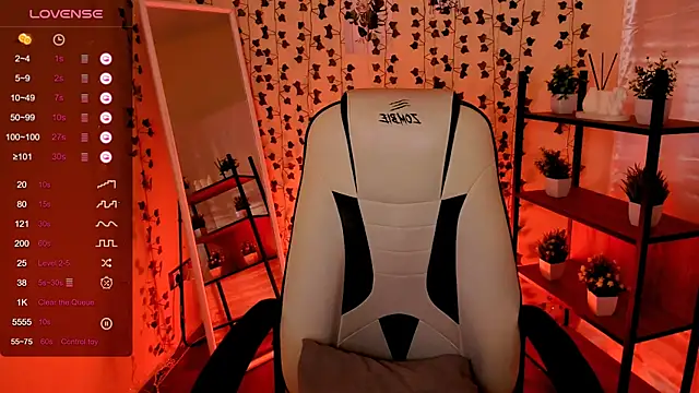 Chat +18 de AnyaTaylor_ ao vivo