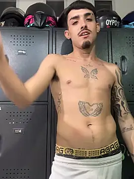 NikoStone_ Adlı Modelin Canlı XXX Sohbeti