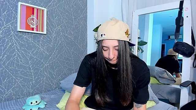 ViictoriiaSaenz 现场XXX聊天