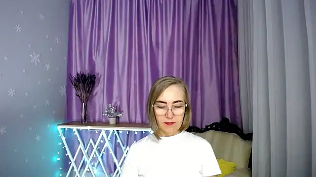 Вебкам-шоу queen_a_n_i