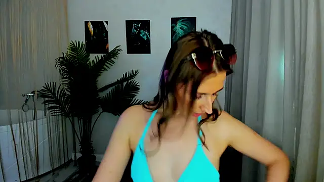 PassionGlow live XXX chat