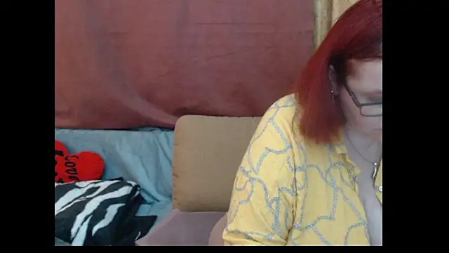 PlayfullMature élő XXX-chatje