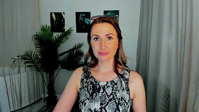 PassionGlow's Live XXX Chat