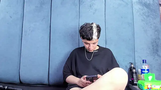 Megan_Thompson_ Live XXX-Chat