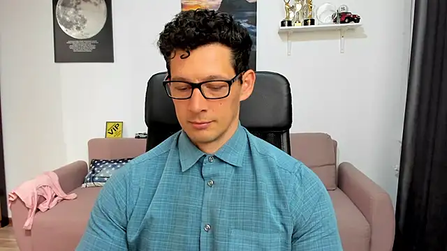 BrutusK08 网络视讯表演