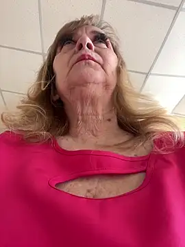 Irina2909@xh 现场XXX聊天