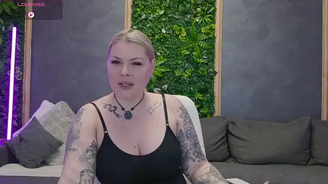 Issa_Jo: απευθείας συνομιλία ΧΧΧ