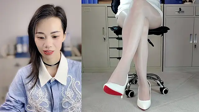 Lynnalltop-165-KeKe Show Webcam