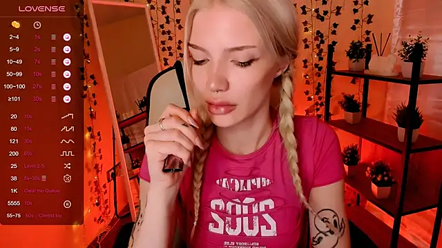 AnyaTaylor_: онлайн-секс-чат