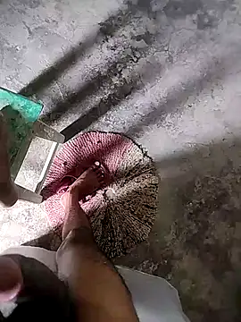 Tushu_under19_boy Adlı Modelin Web Kamerası Şovu