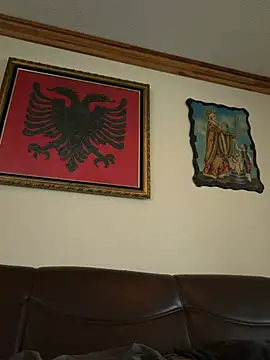 hailzeffn: διαδικτυακό σόου στην κάμερα