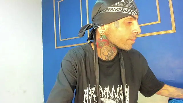 Demon_Rose_ Chat XXX in diretta