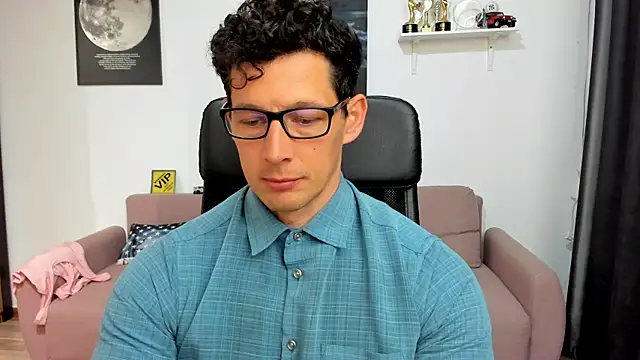 BrutusK08のライブXXXチャット