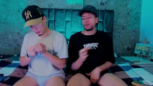 alex_and_christhoper Show Webcam