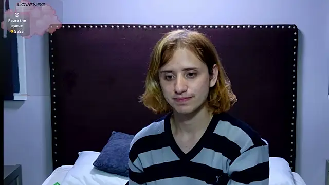 Онлайн чат XXX seraphine_star