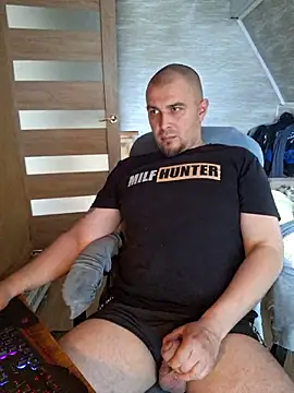 Foxyshaved 现场XXX聊天