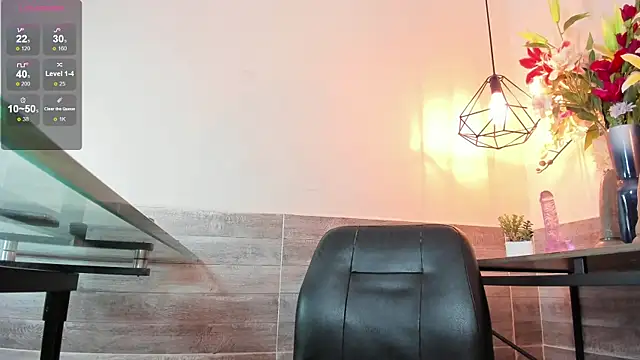 Chatroom XXX en direct de AlinaMorris