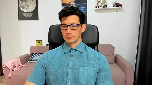 BrutusK08 在線直播表演