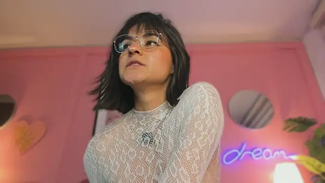 SoySaraa Chat XXX live