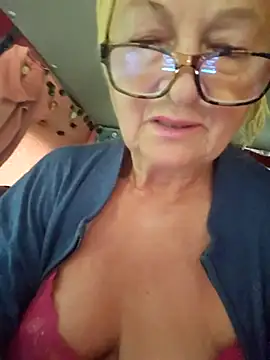 Hot-Muci Live XXX-Chat