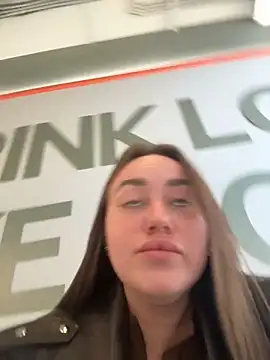 KiraSunshine 现场XXX聊天